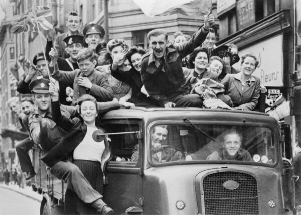 VE Day Celebrations in London, 8 May 1945 (HU41808)